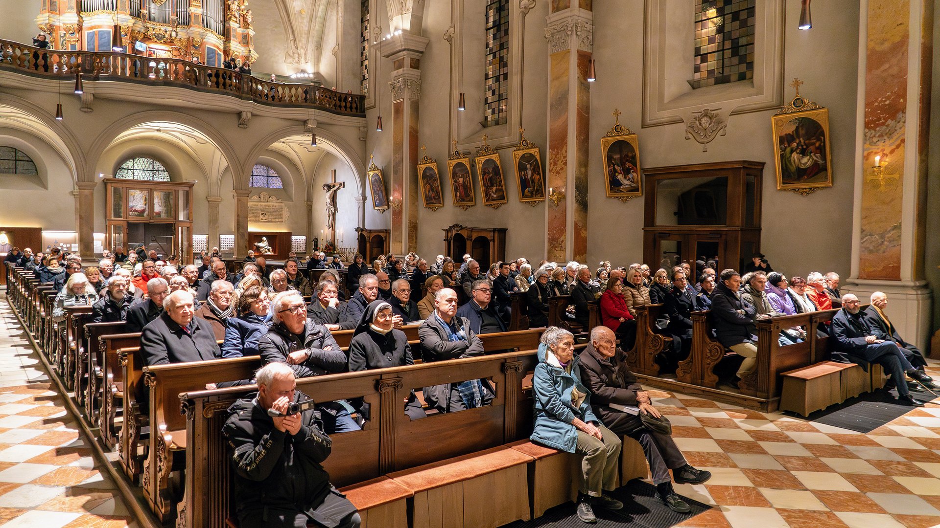 Buchvorstellung Pfarrkirche 2024 Buchvorstellung Pfarrkirche 2024