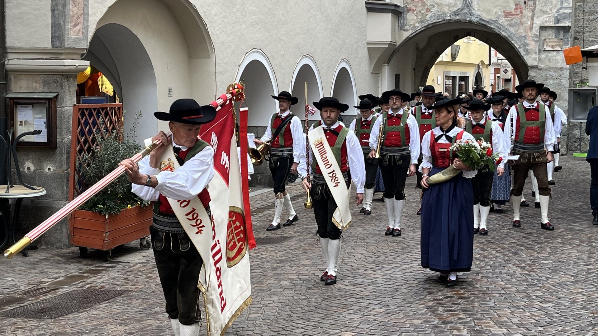 Ein Fest des Glaubens - Brixen feiert die Übertragung der Reliquien der Heiligen Kassian und Vigilius Ein Fest des Glaubens - Brixen feiert die Übertragung der Reliquien der Heiligen Kassian und Vigilius