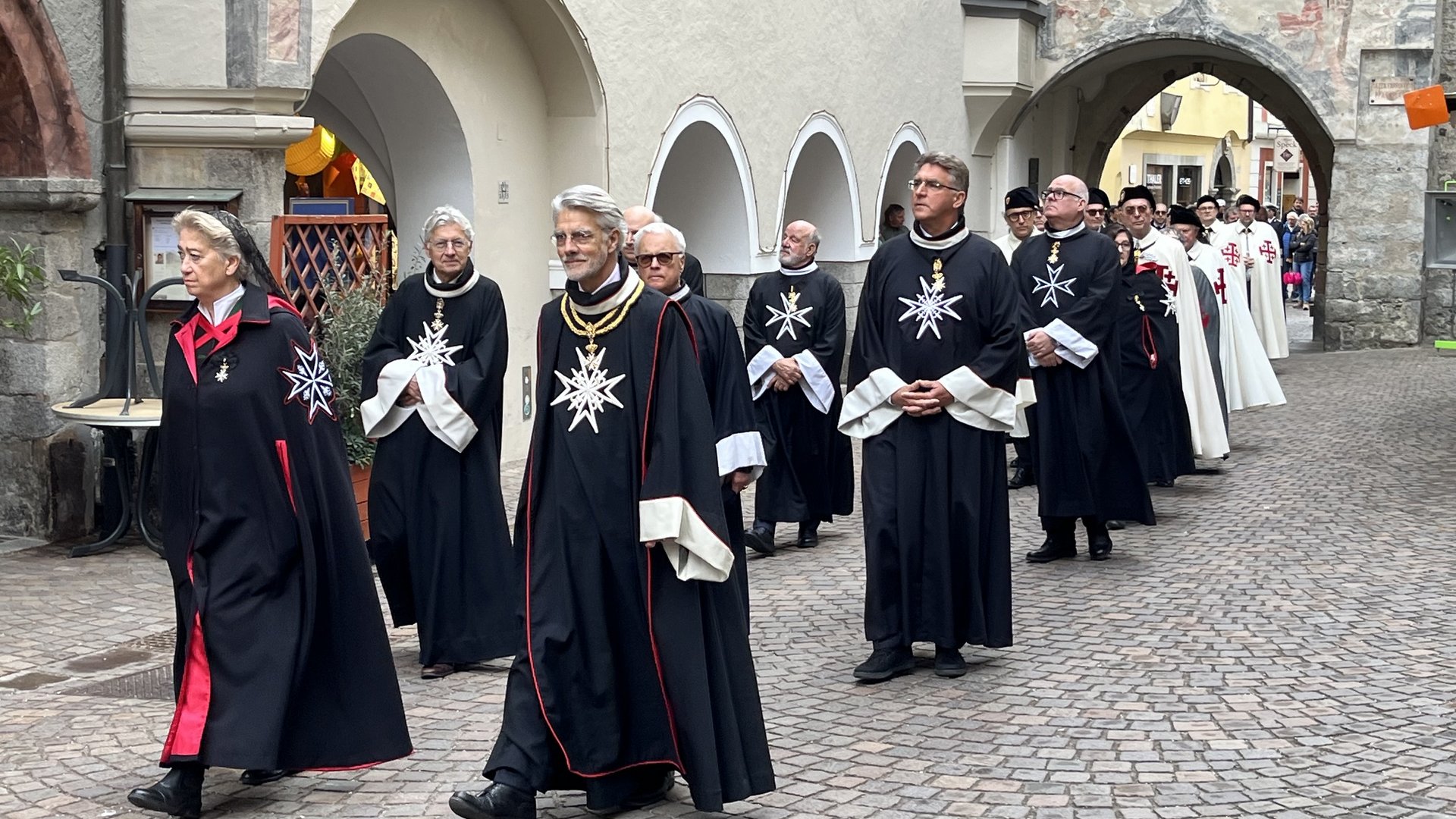 Ein Fest des Glaubens - Brixen feiert die Übertragung der Reliquien der Heiligen Kassian und Vigilius Ein Fest des Glaubens - Brixen feiert die Übertragung der Reliquien der Heiligen Kassian und Vigilius